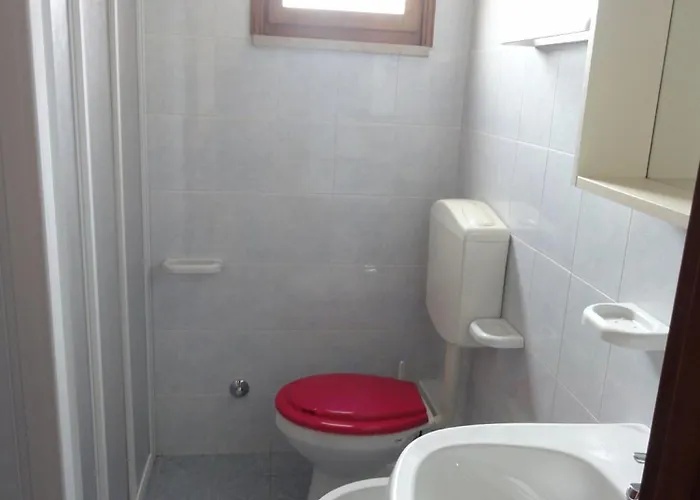 Birght Flat Just Steps From The Sea