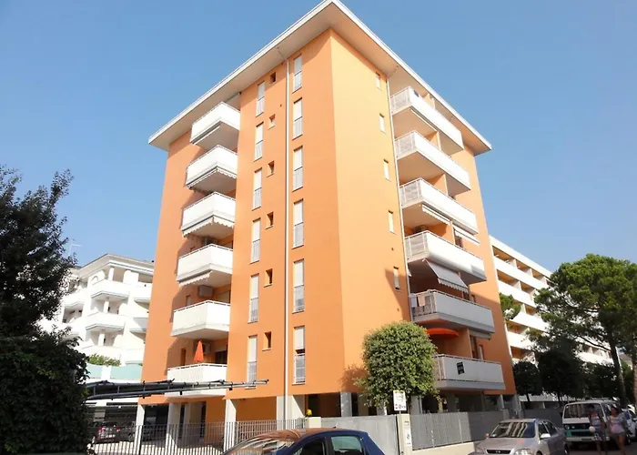 Birght Flat Just Steps From The Sea