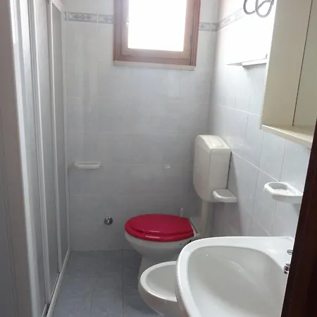Bright Flat Just Steps From The Sea