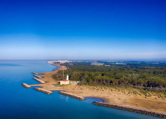 Birght Flat Just Steps From The Sea * Бібіоне