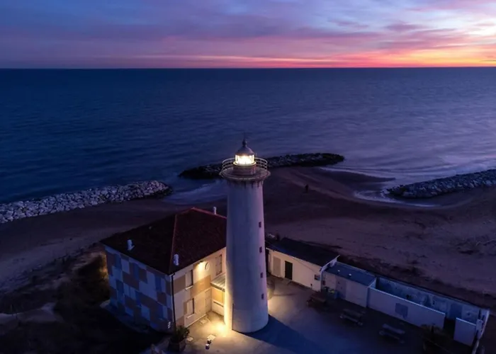 Birght Flat Just Steps From The Sea Апартаменти